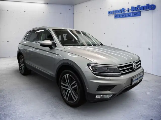 Volkswagen Tiguan view 2