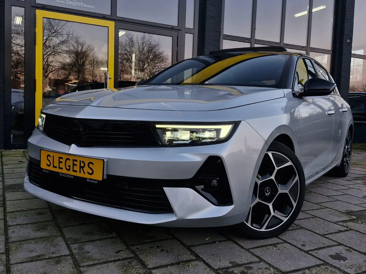 Opel Astra 1.6 Turbo Hybrid Ultimate | 360 Camera | Schuifdak Grau - 2