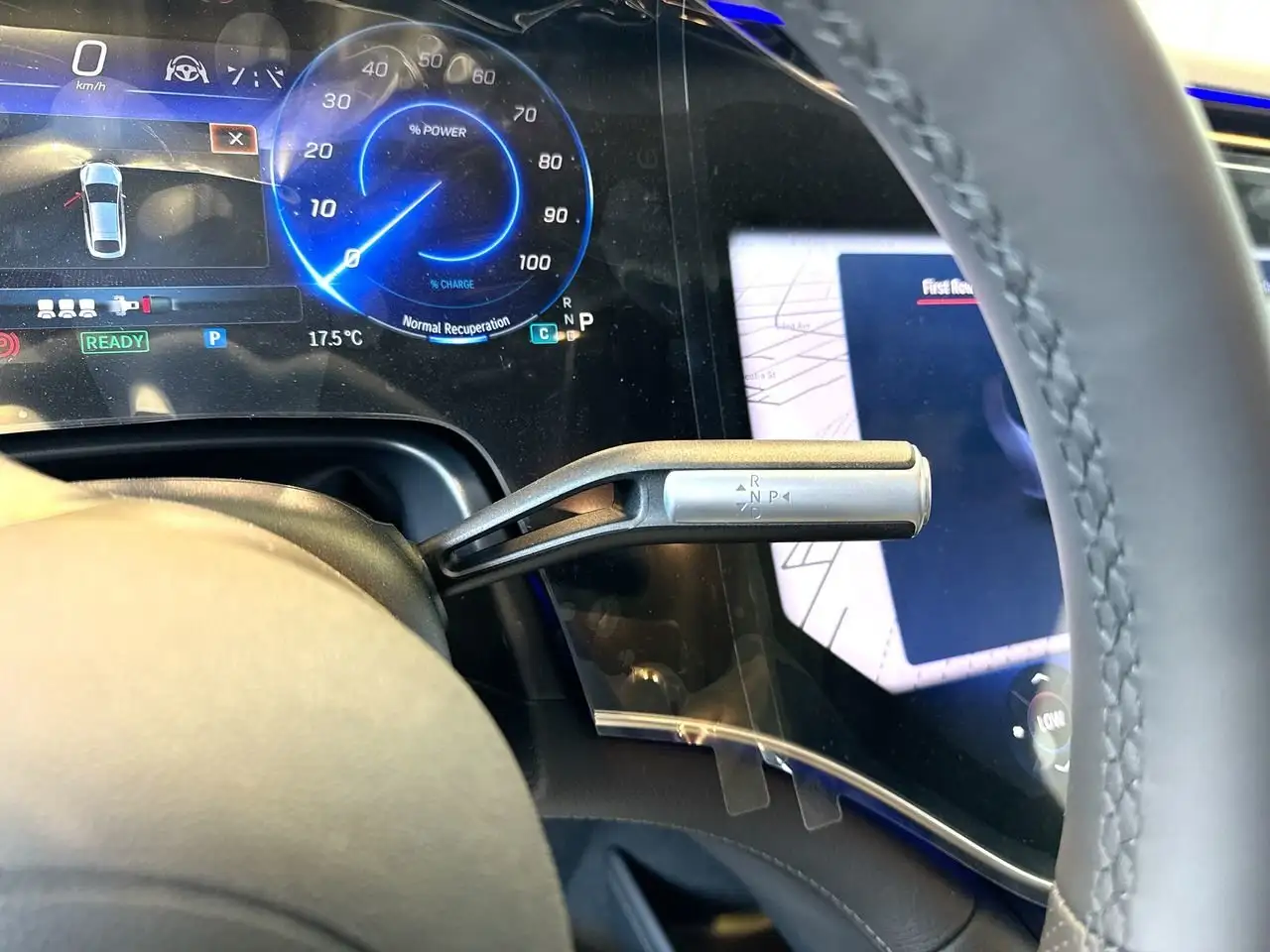 Mercedes-Benz EQS снимка Mercedes-Benz EQS
