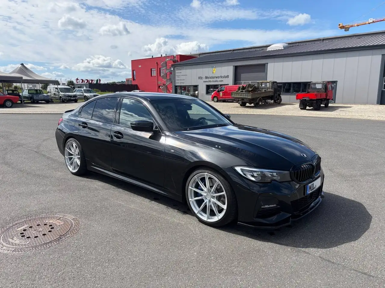 BMW 330