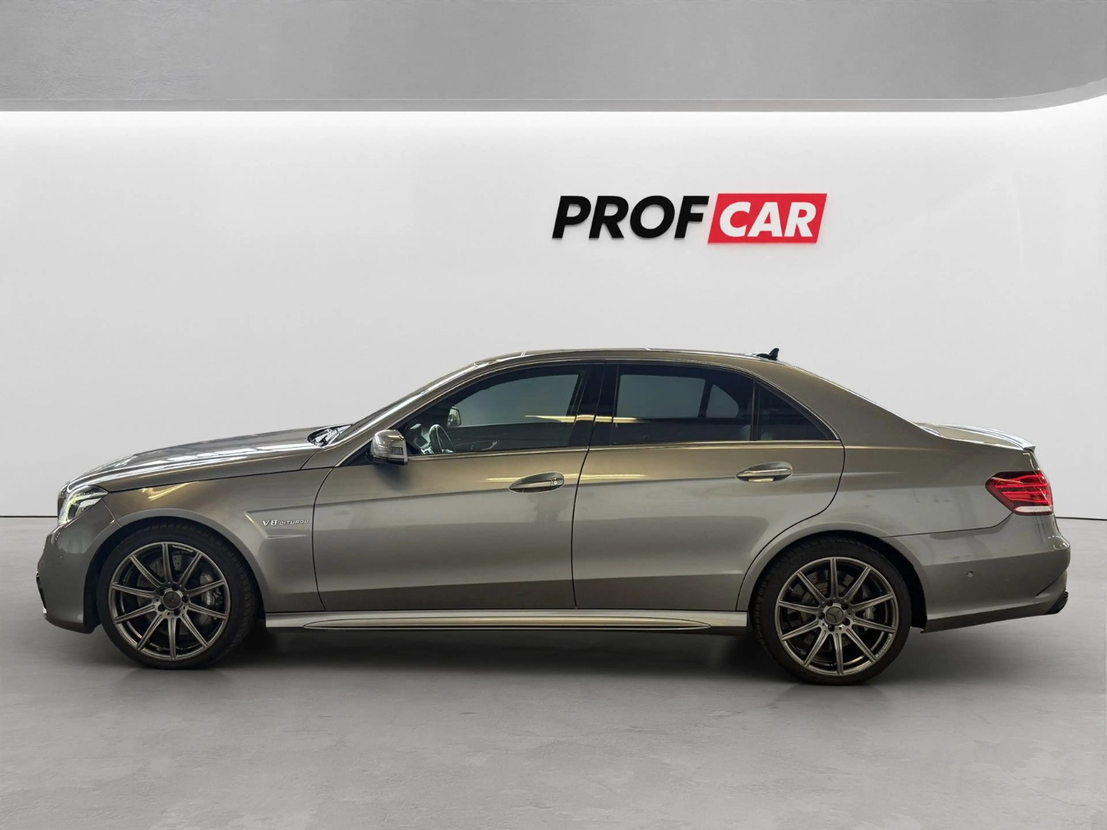 Mercedes-Benz E 63 AMG 4MATIC ILS-LÜFT-H&K-MEMORY-PANO-MASSAGE — photo 2