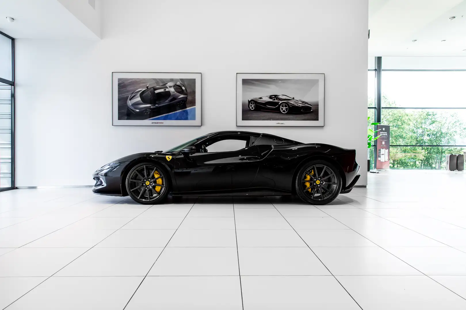 Ferrari 296 GTB ~Ferrari Munsterhuis~ Schwarz - 2
