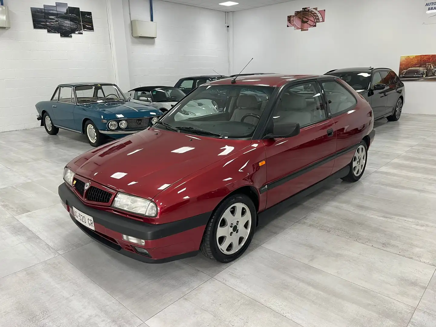 Lancia Delta HPE 2.0 HF Rot - 1