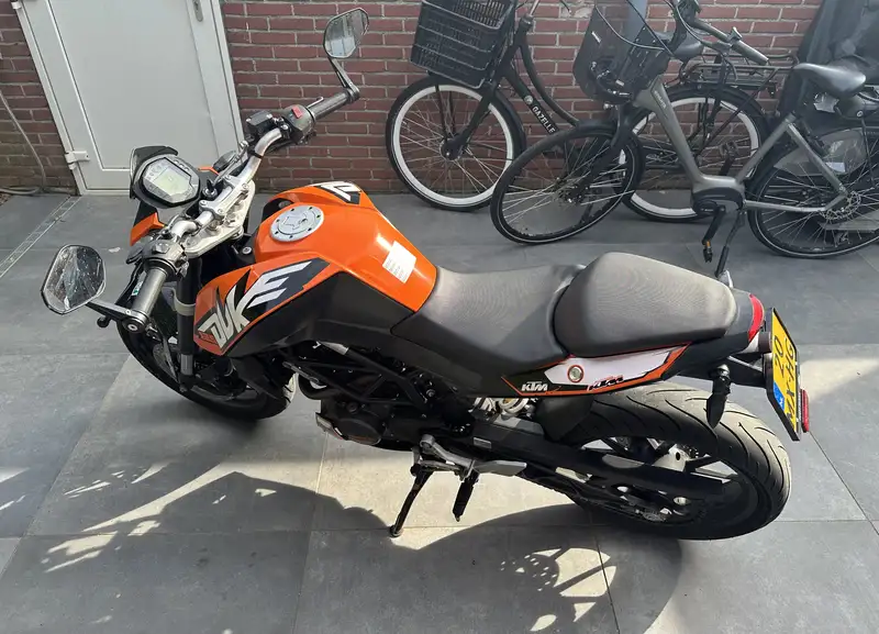 KTM 125 Duke - foto 4