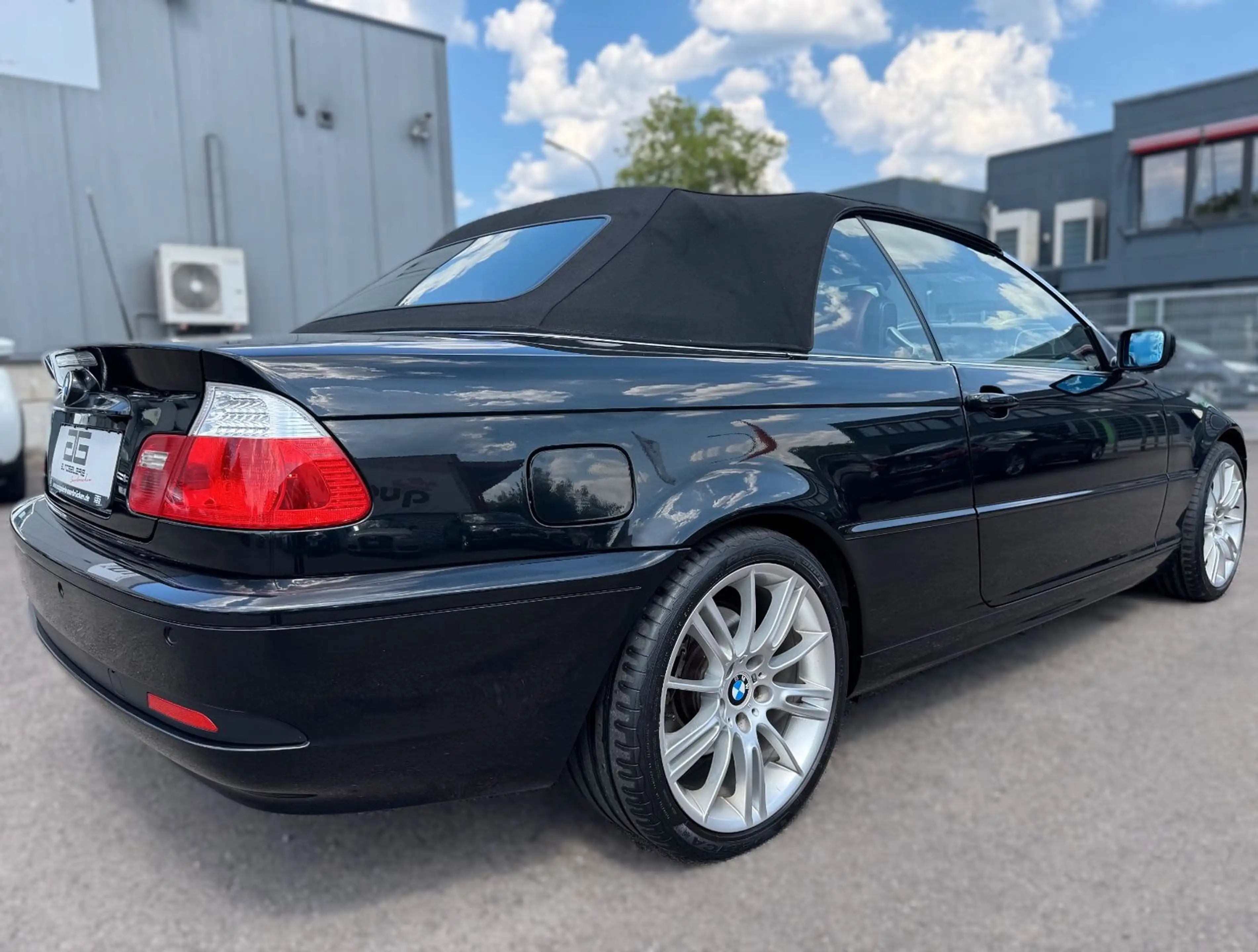 BMW 325 i Cabrio *Xenon/Leder/SHZ/PDC/18"Alus* — photo 6