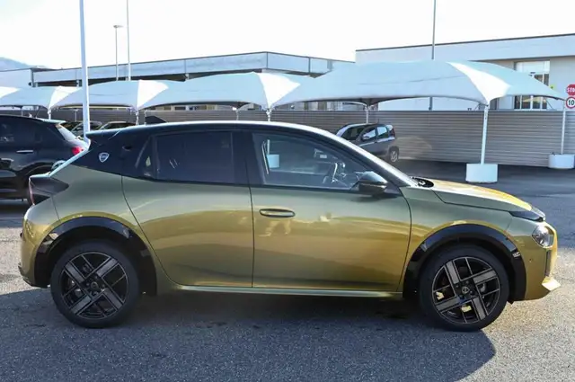 Lancia Ypsilon view 4