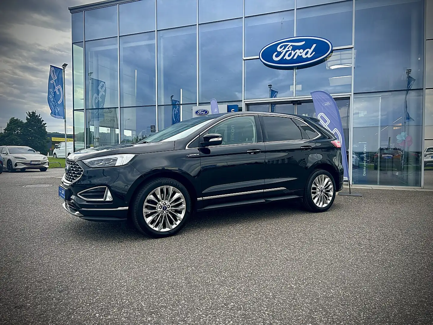 Ford Edge Vignale 2,0 EcoBl. 240PS 4x4 Aut. / Panoramschi... Schwarz - 2