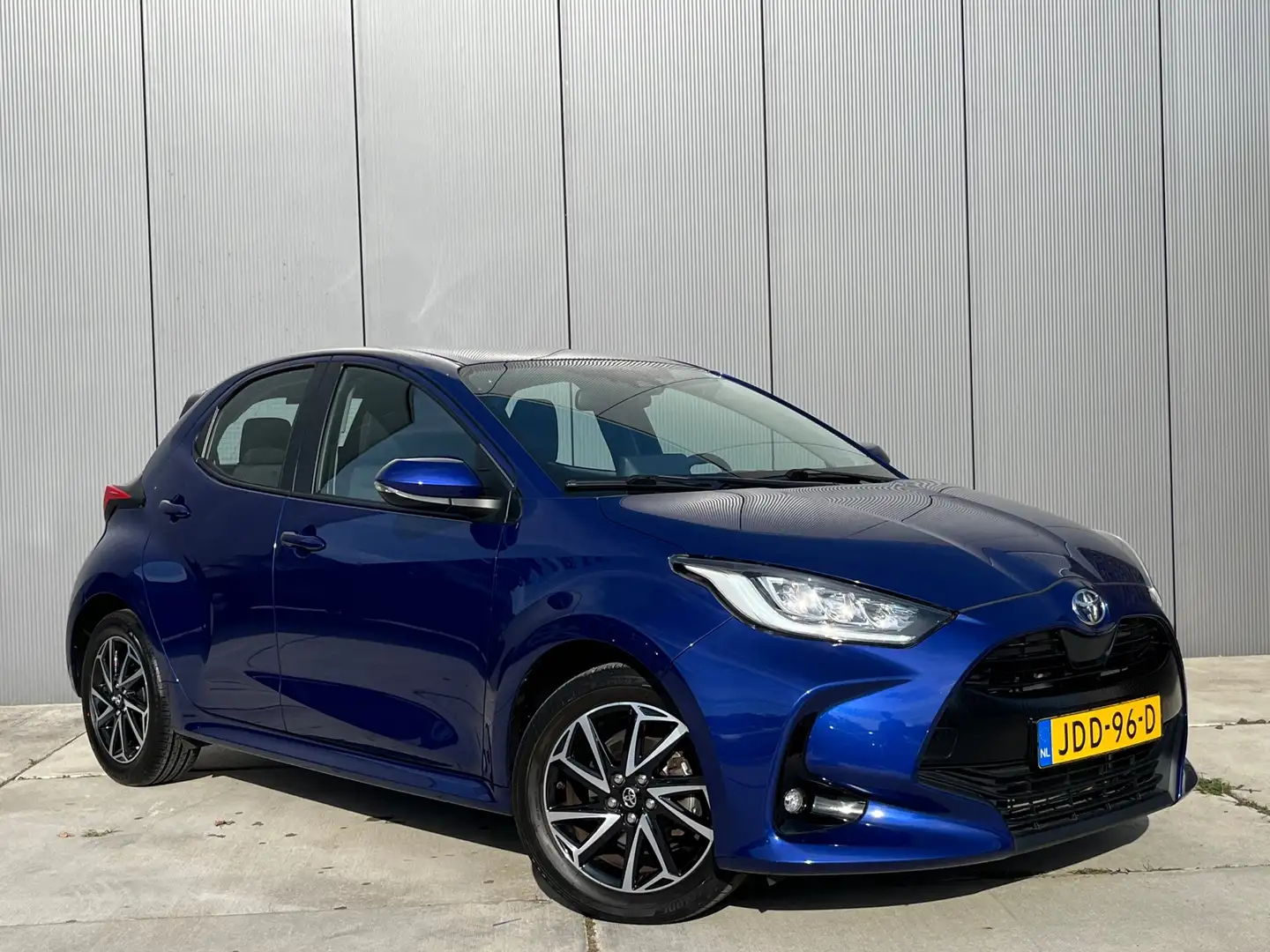 Toyota Yaris 1.5 VVT-i Iconic / 6 Jaar garantie / Camera / Keyl Blauw - 2