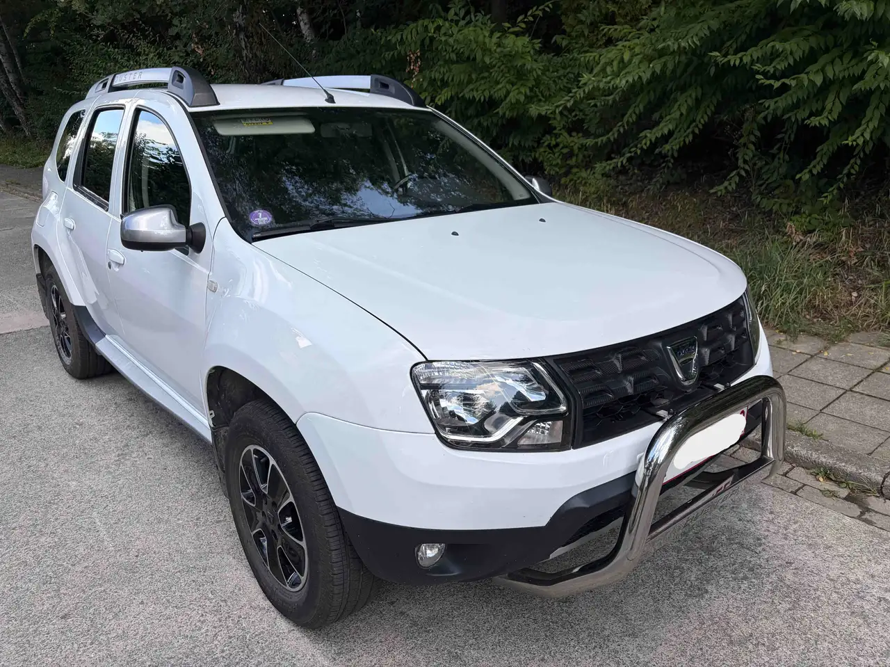 Dacia Duster Duster 1.2 TCe 4x4 Prestige — photo 1 of 15