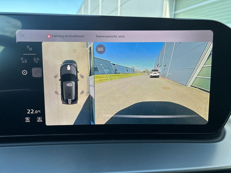 Audi Q3 Sportb TFSI quat Stronic Sportpaket+Panodach+Navi+ — photo 24