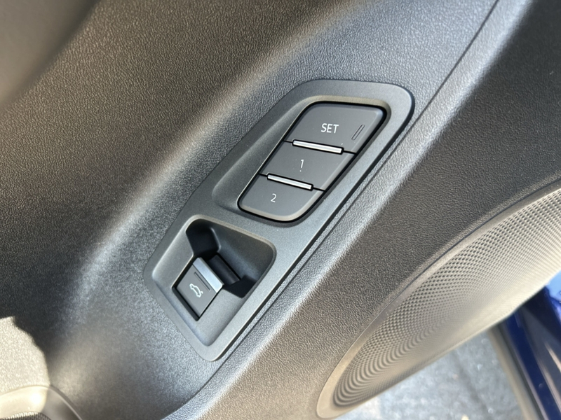 Audi Q3 Sportb TFSI quat Stronic Sportpaket+Panodach+Navi+ — photo 19