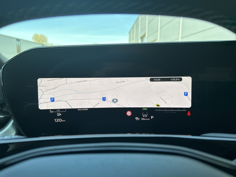 Audi Q3 Sportb TFSI quat Stronic Sportpaket+Panodach+Navi+ — photo 14