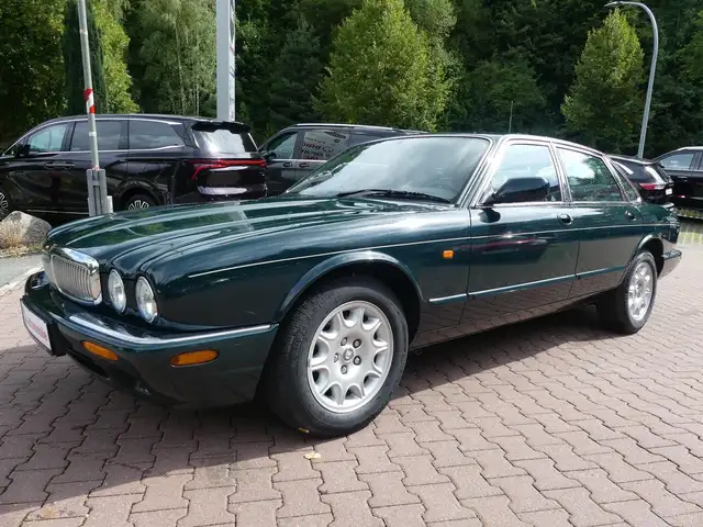 Jaguar XJ8 4.0 Sovereign*47700 km*1.Hand*Leder*Rostfrei