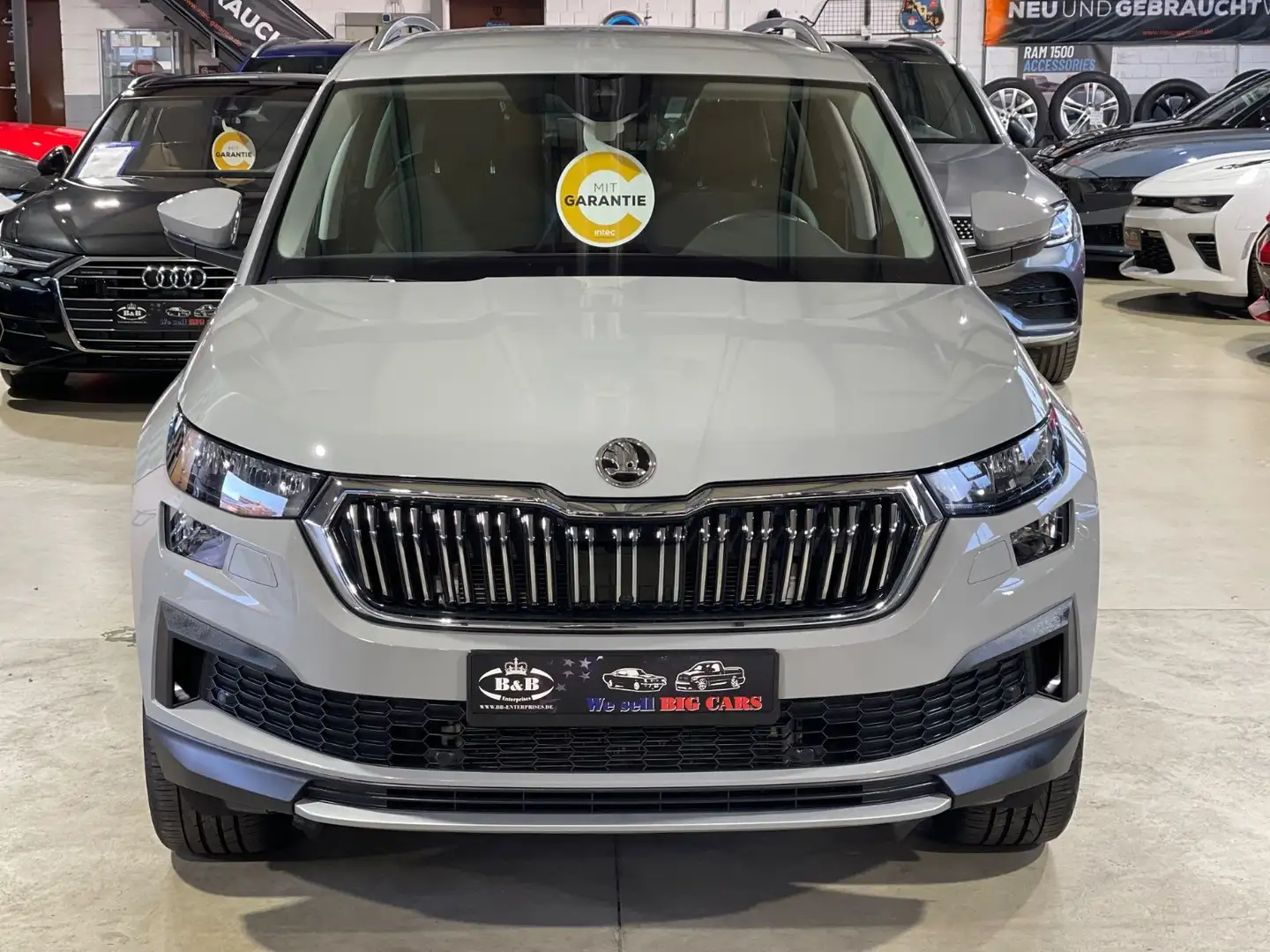 Skoda Kodiaq STYLE 4X4+SHZ+7-SITZ+KAMERA+SPURH.+1 J. GARANTIE Grau - 2