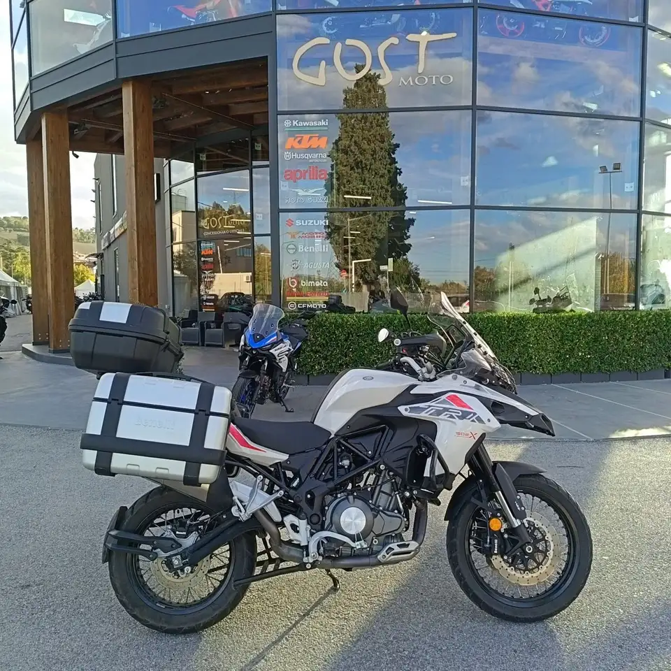 Benelli TRK 502