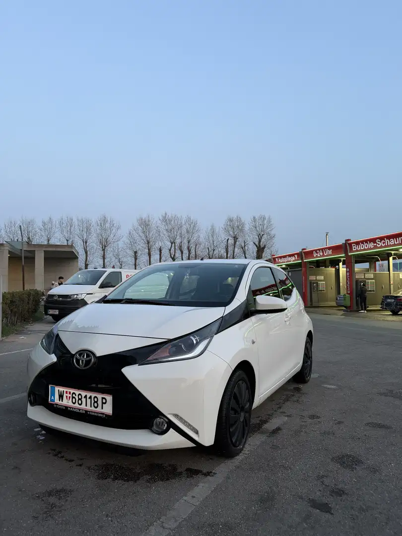 Toyota Aygo 1,0 VVT-i x - 1
