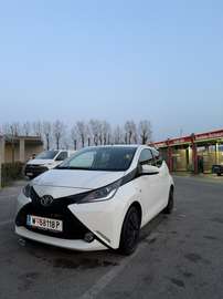1,0 VVT-i x