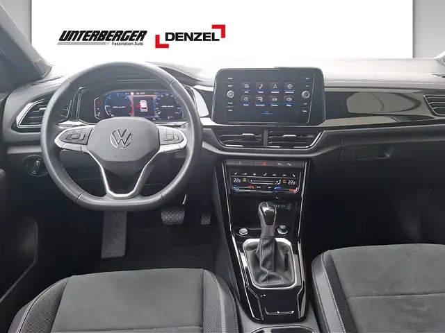 Volkswagen T-Roc view 7