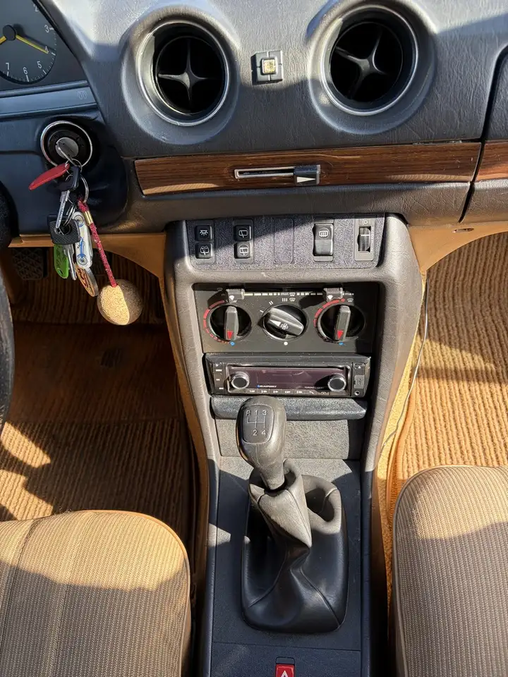 Mercedes-Benz 240 TD Break (W123) – 1984 – 133.996 km – Oldtimer gekeurd, foto 8