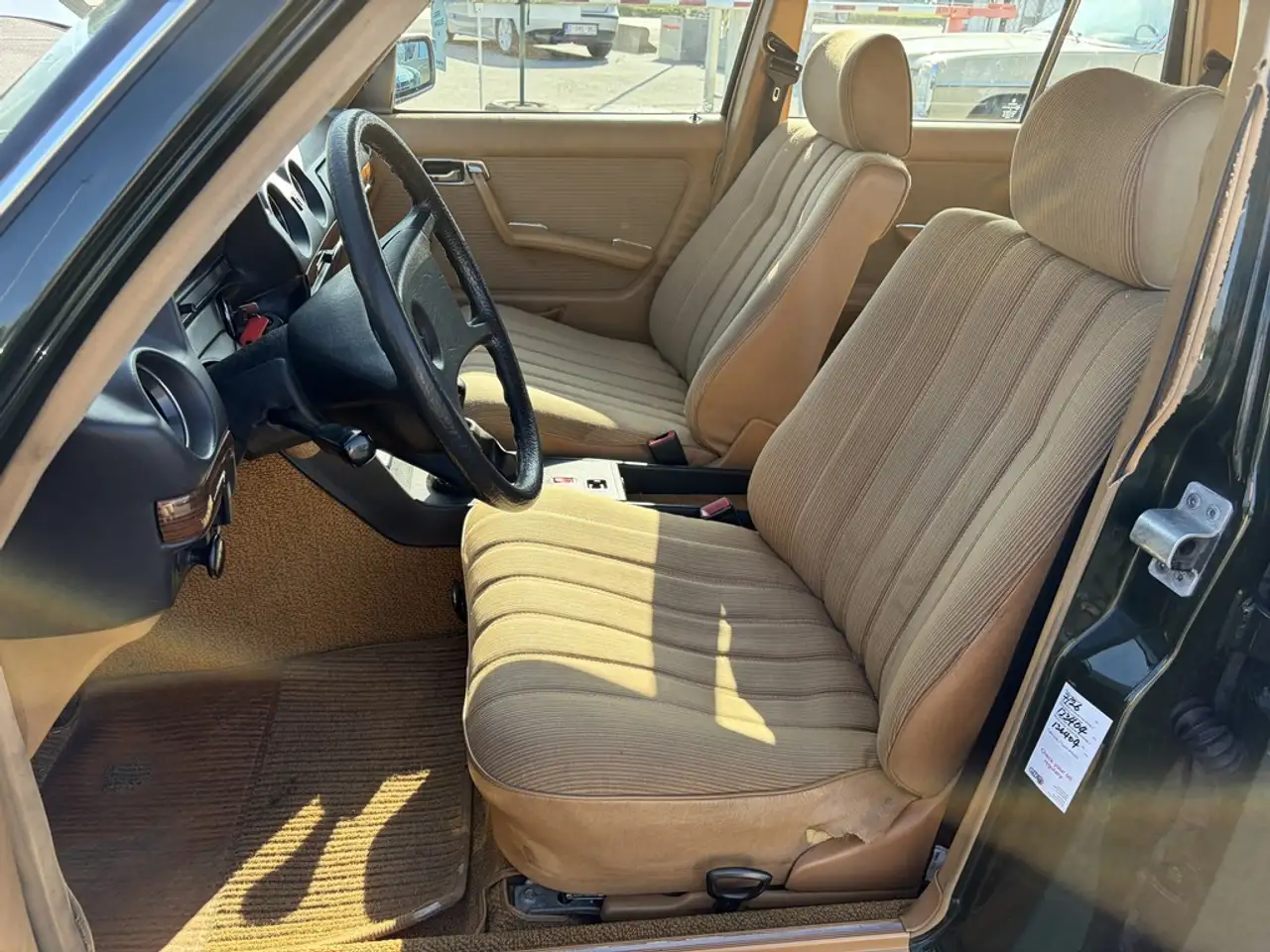 Mercedes-Benz 240 TD Break (W123) – 1984 – 133.996 km – Oldtimer gekeurd, foto 11