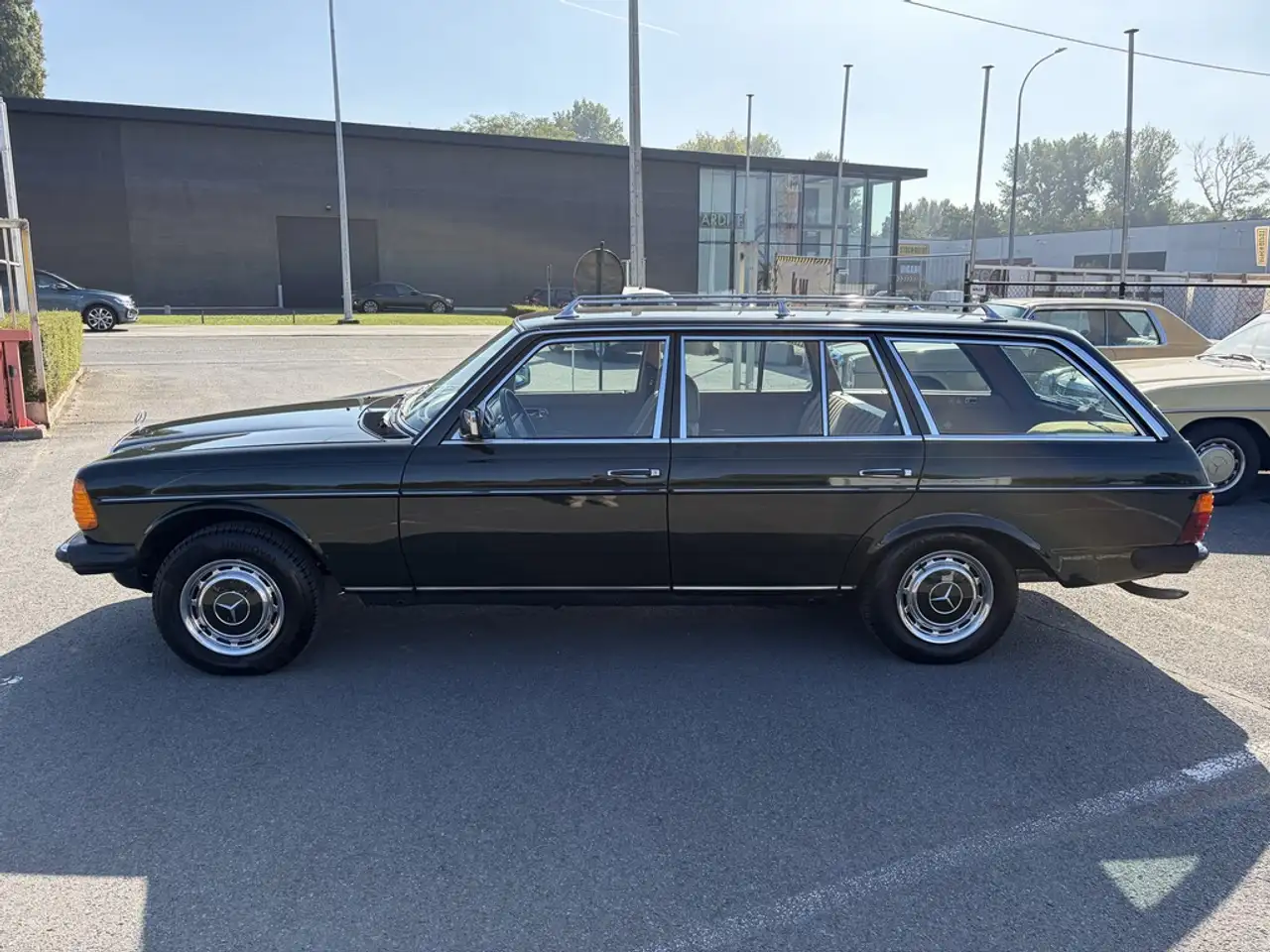 Mercedes-Benz 240 TD Break (W123) – 1984 – 133.996 km – Oldtimer gekeurd, foto 5