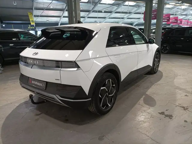 Hyundai Ioniq 5 view 5