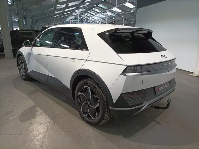 Hyundai Ioniq 5 view 4