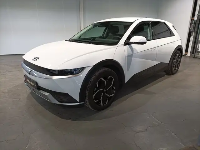 Hyundai Ioniq 5 view 3