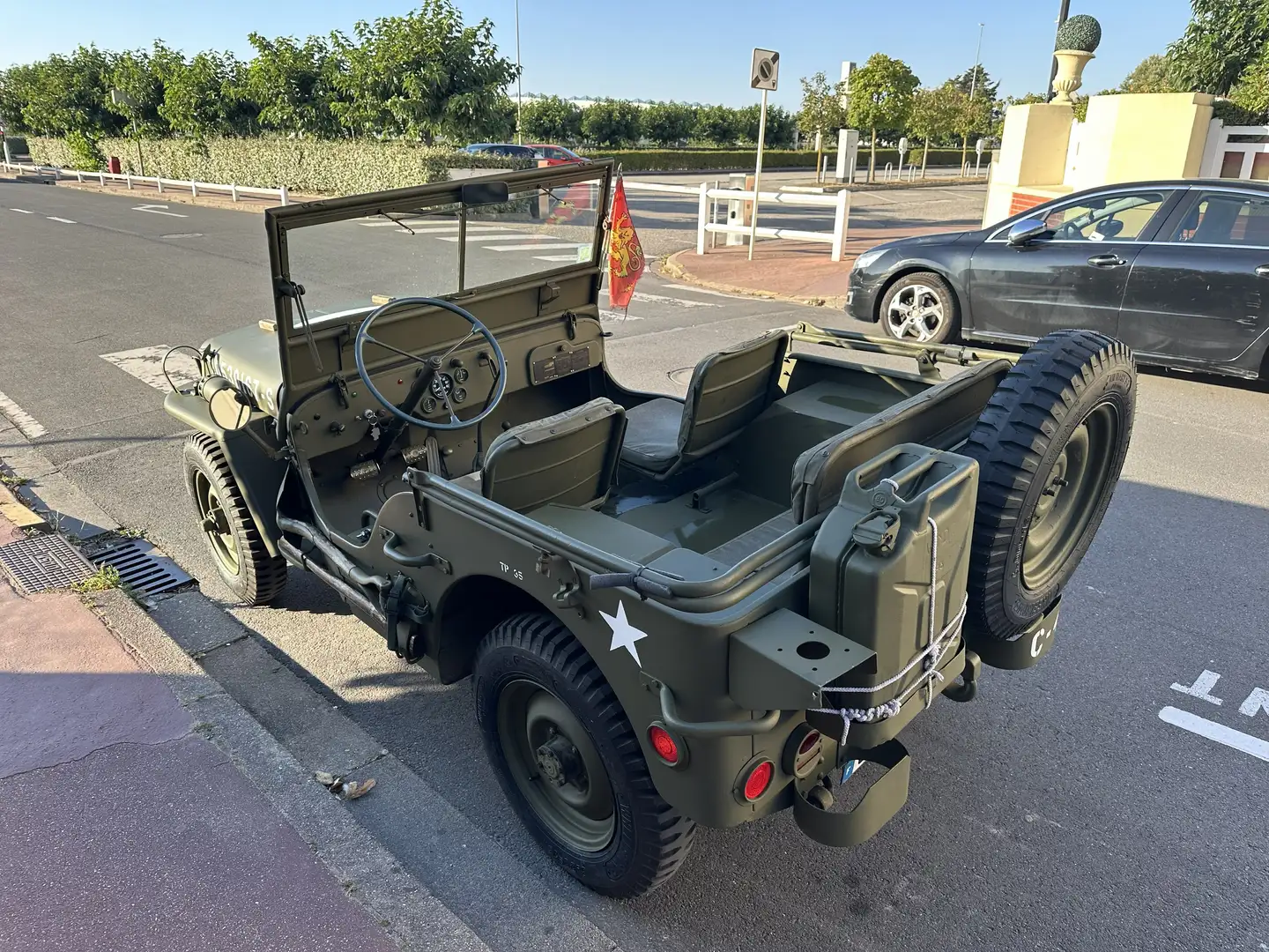 Jeep Willys Diesel Indenor Grün - 1