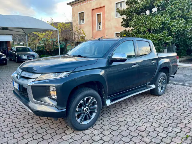 Mitsubishi L200 2.3d Intense  4wd 150cv auto