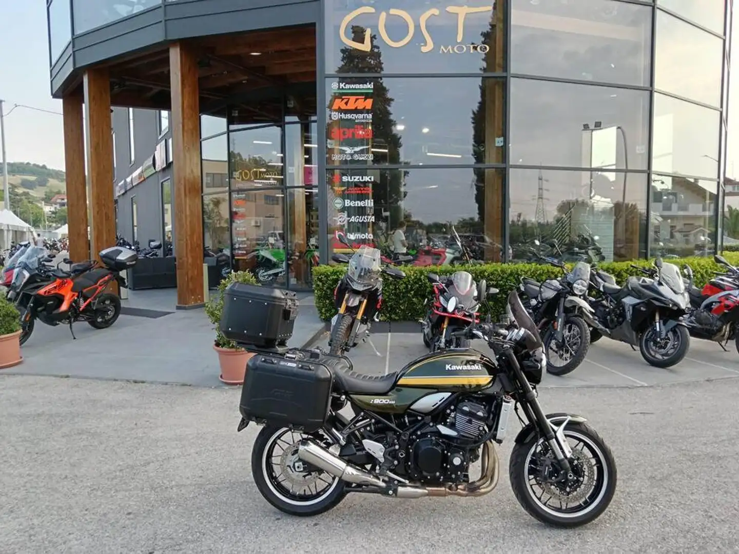Kawasaki Z 900 RS - 1