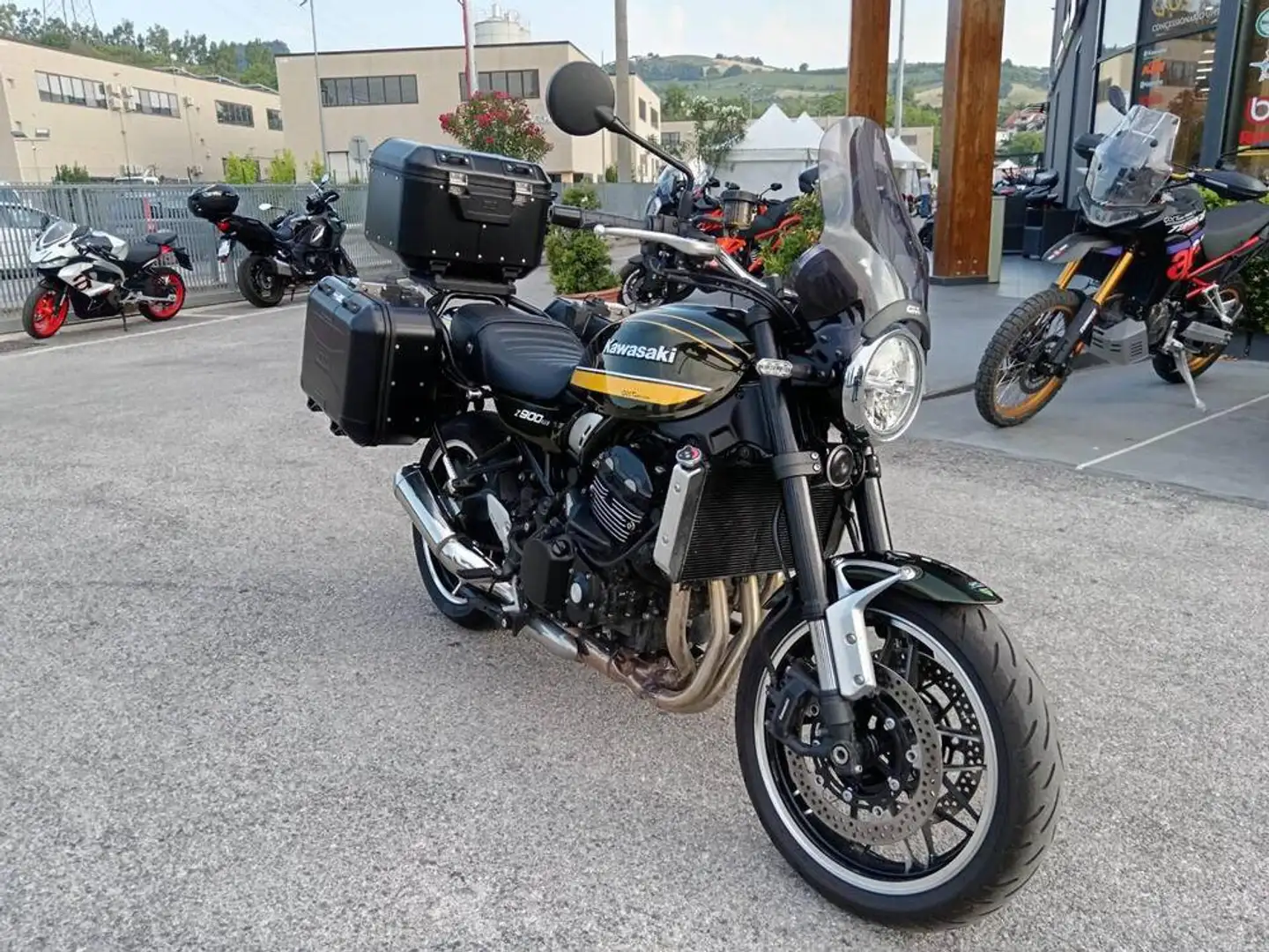 Kawasaki Z 900 RS - 2