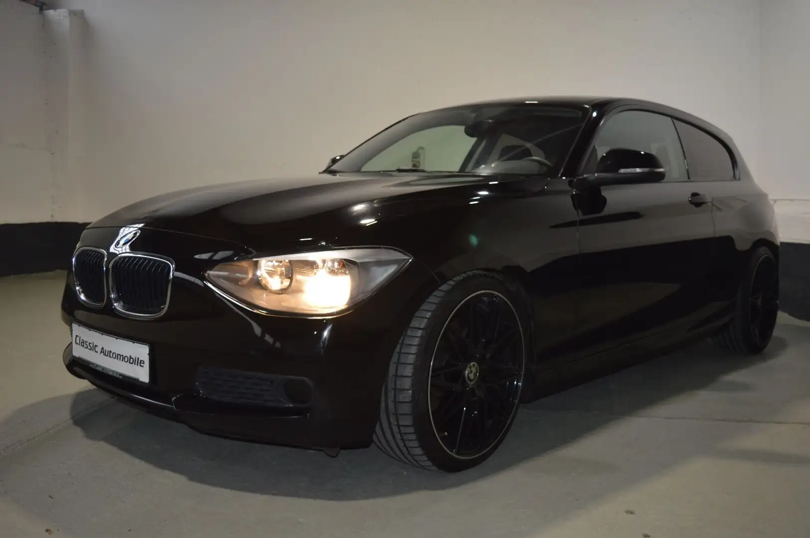 BMW 114 i *Sitzheizung*Einparkhilfe*Klima* Schwarz - 1