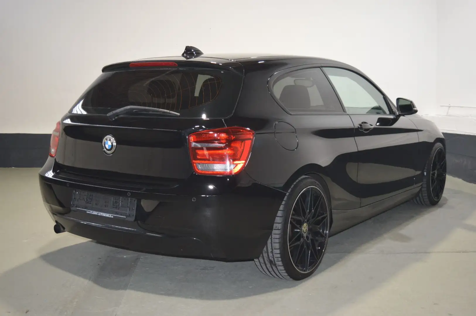 BMW 114 i *Sitzheizung*Einparkhilfe*Klima* Schwarz - 2