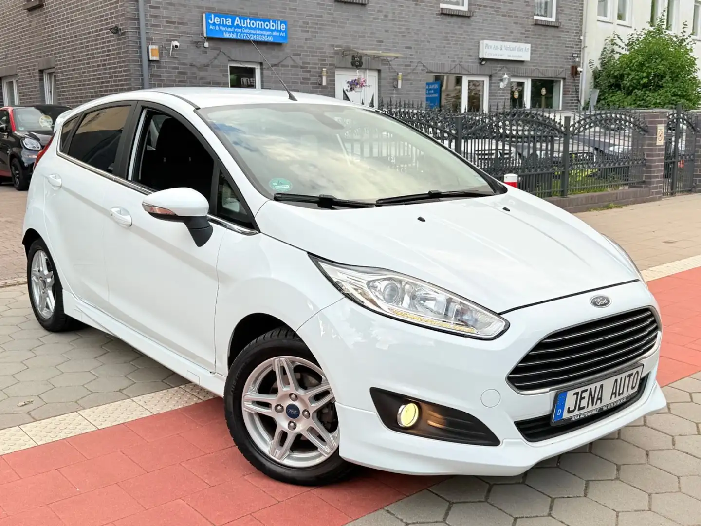Ford Fiesta Titanium Klimaut. Navi R.Kamera Keyless Wit - 1