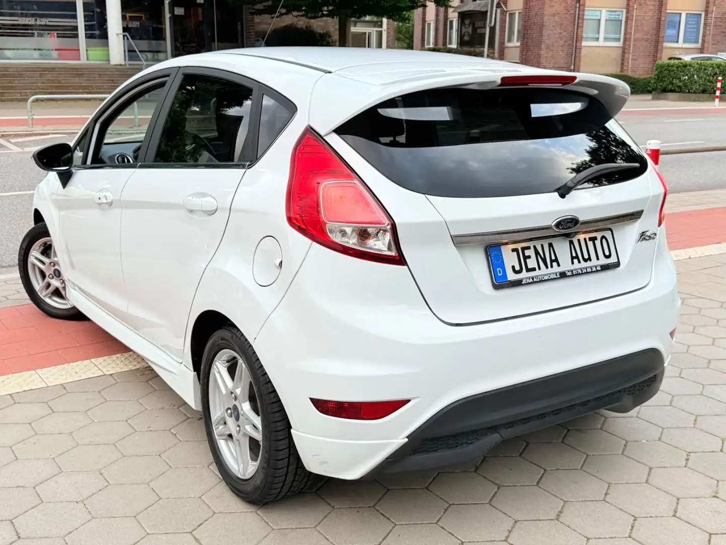 Ford Fiesta Titanium Klimaut. Navi R.Kamera Keyless Wit - 2