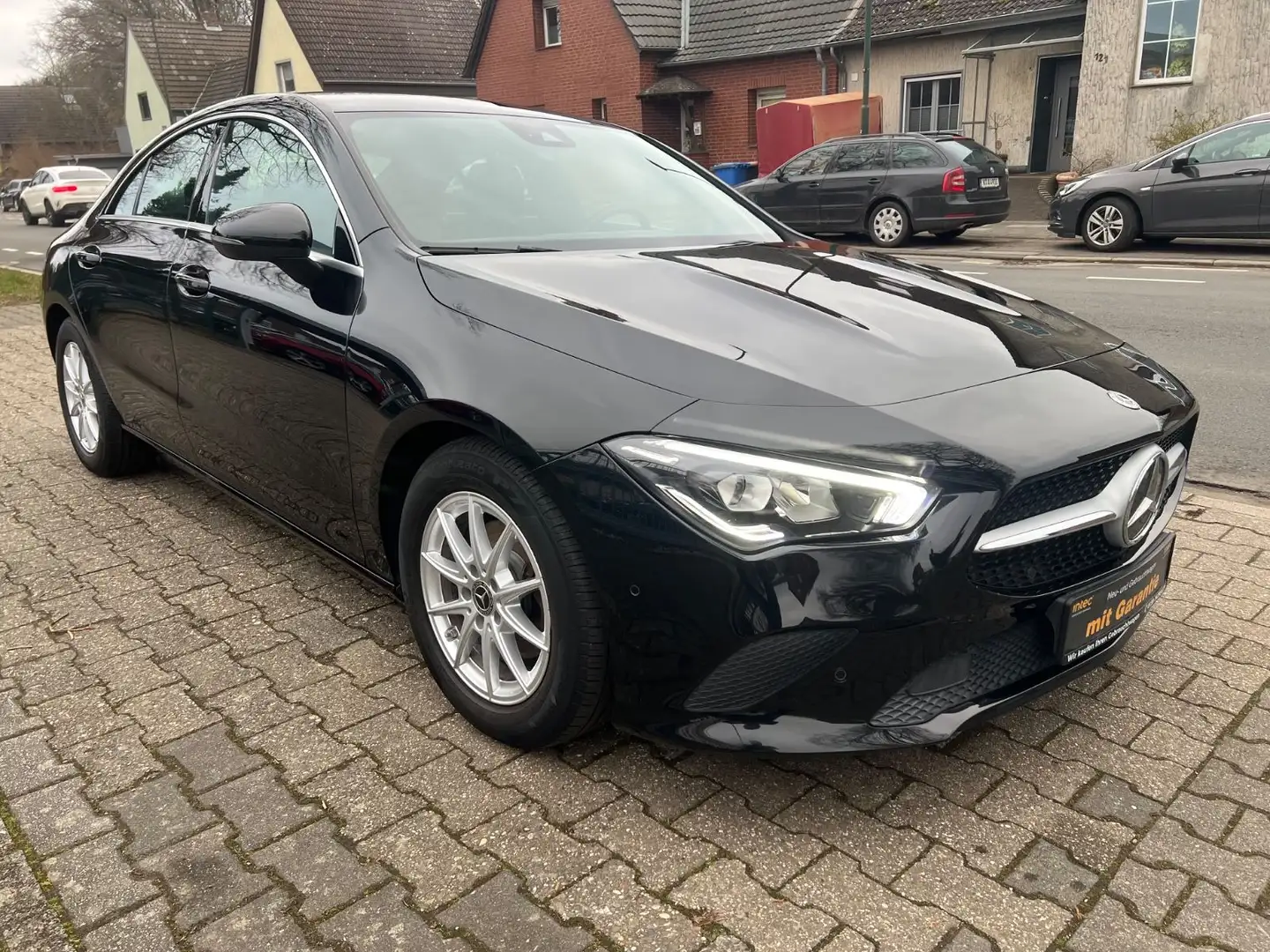 Mercedes-Benz CLA 180 /1.HD/KAMERA/PDC/NAVI/TÜV Schwarz - 1