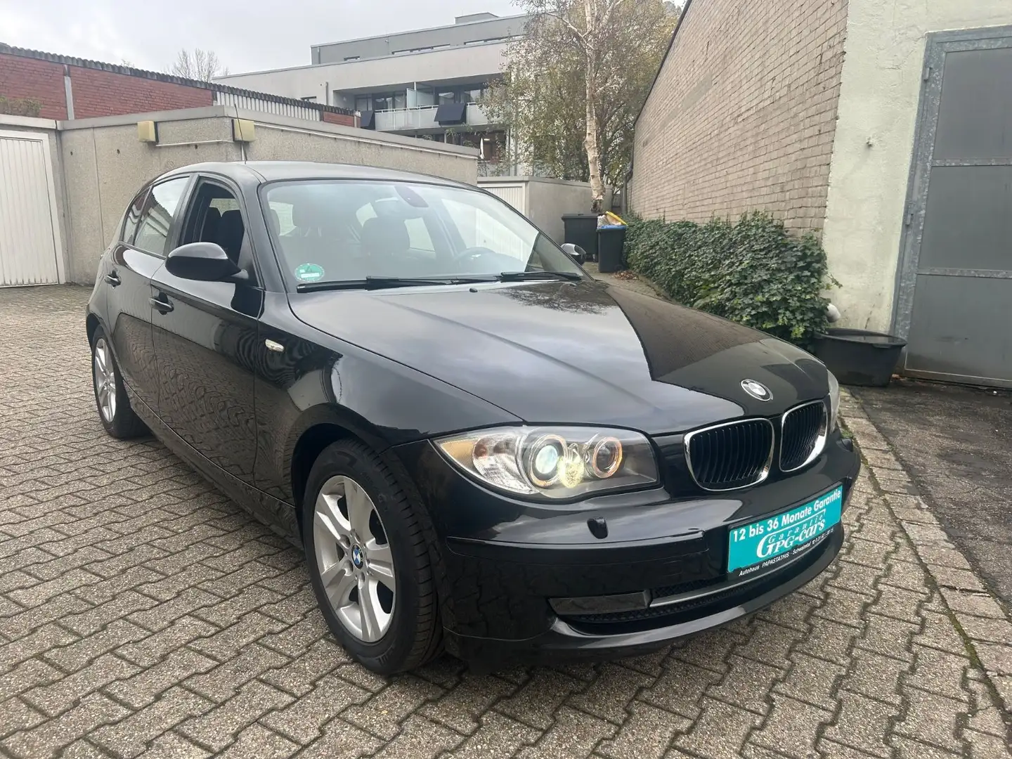 BMW 116 1 Limousine 116i, mit XENON, PDC Schwarz - 1