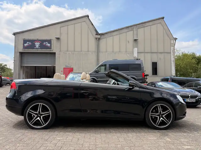 Volkswagen Eos view 4