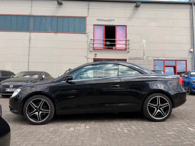 Volkswagen Eos view 6