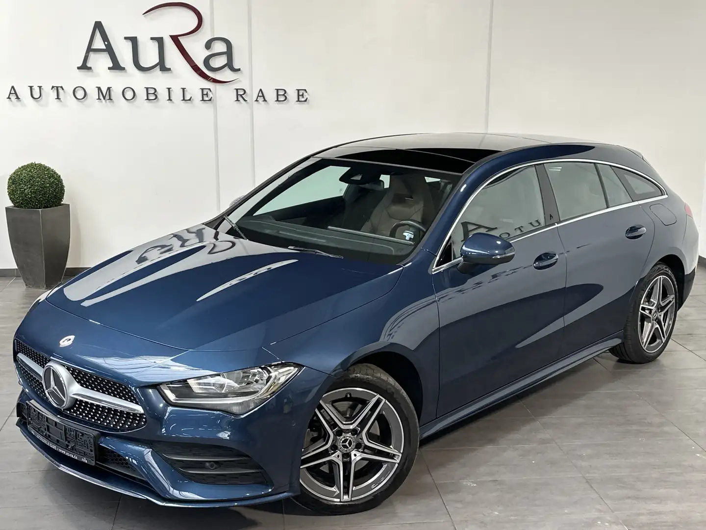 Mercedes-Benz CLA 250 AMG-Line NAV+PANO+AHK+PP Bleu - 1