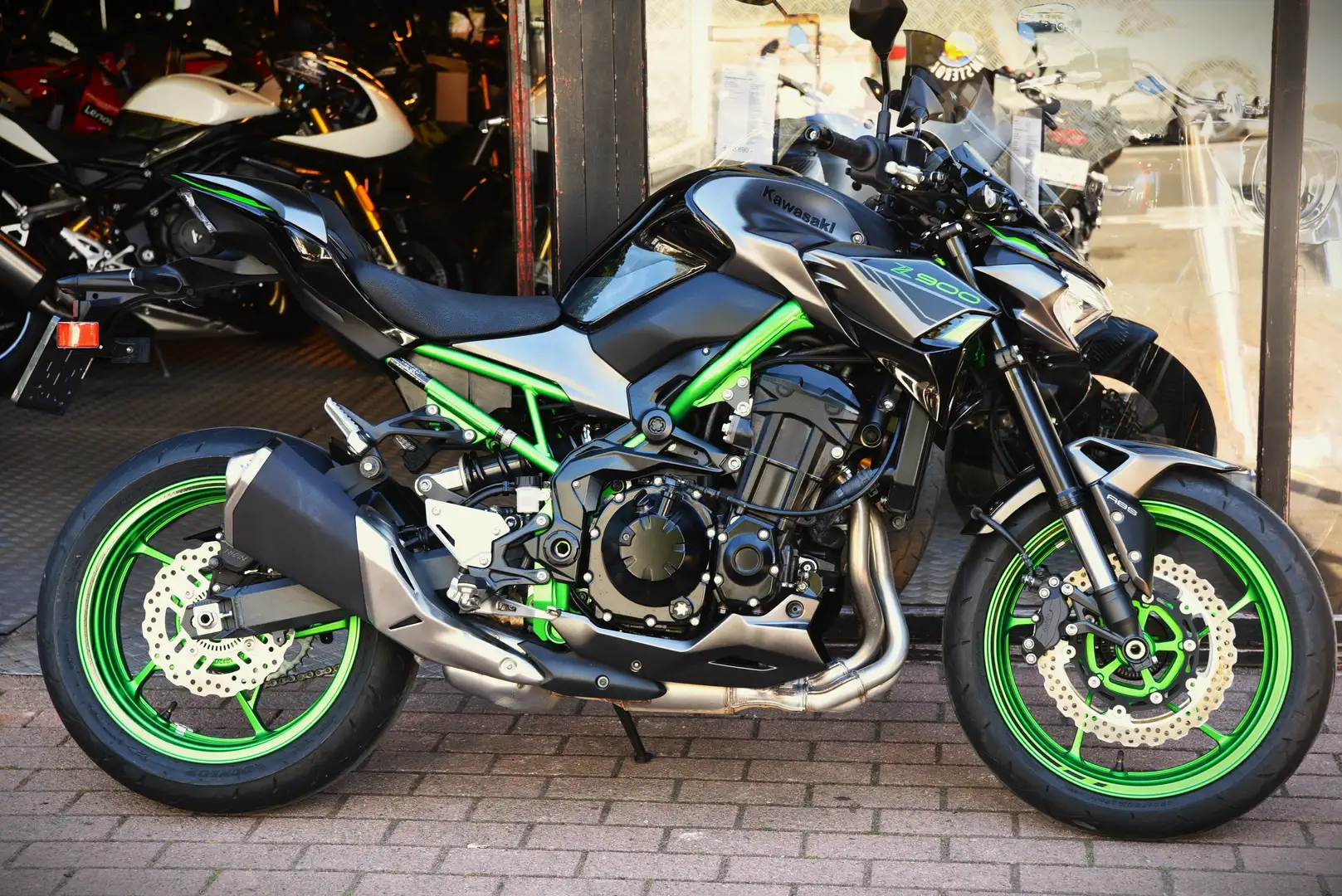Kawasaki Z 900 ***MOTO VERTE*** Noir - 2
