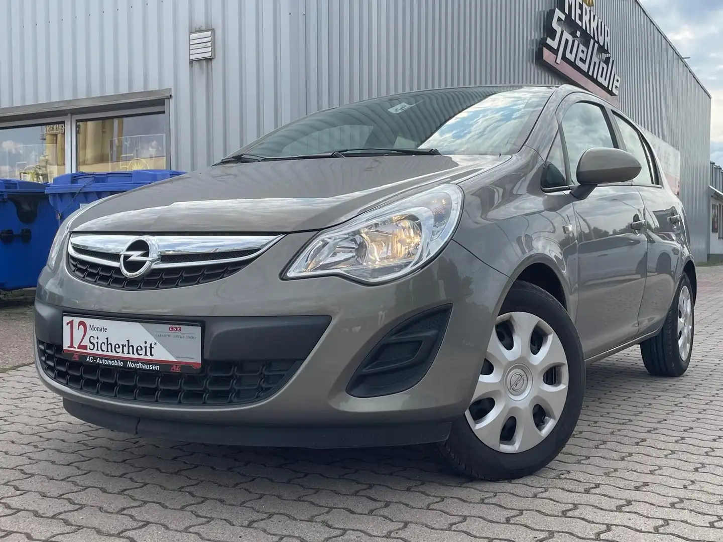 Opel Corsa D Edition Marrone - 1