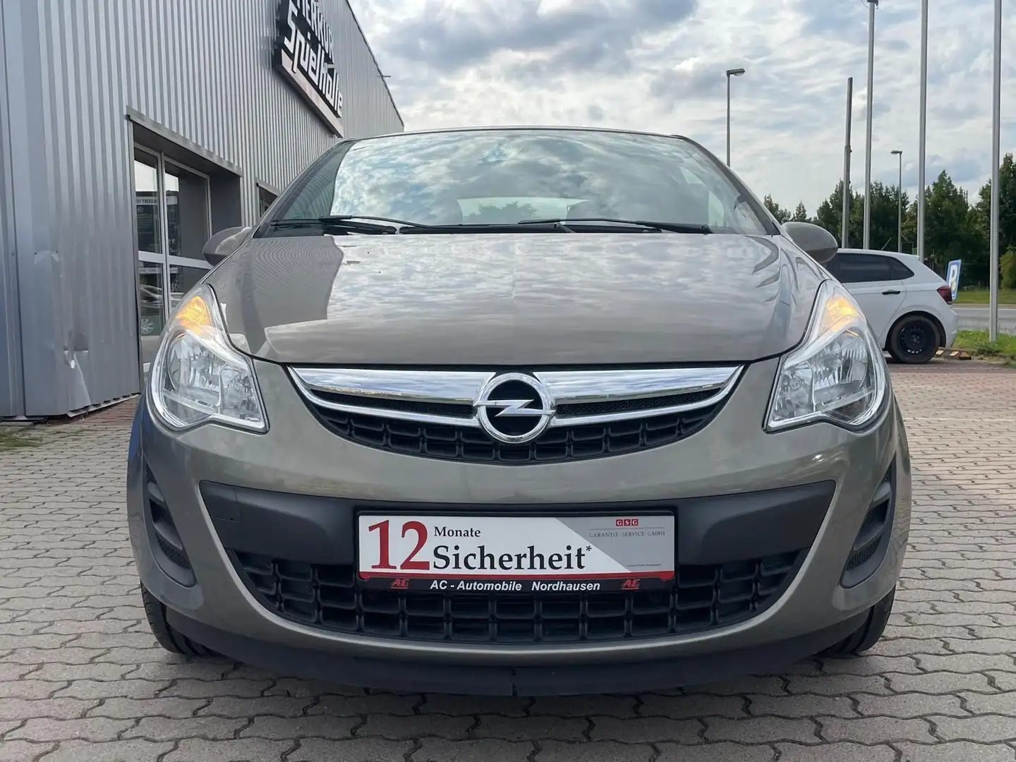 Opel Corsa D Edition Marrone - 2