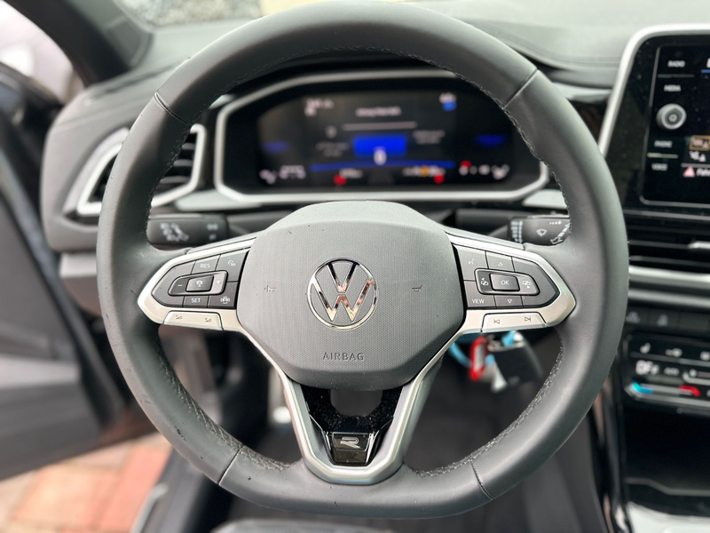 Volkswagen T-Roc 1.5 TSI R-LINE*PANO*LED*VIRTUAL*ACC — photo 14