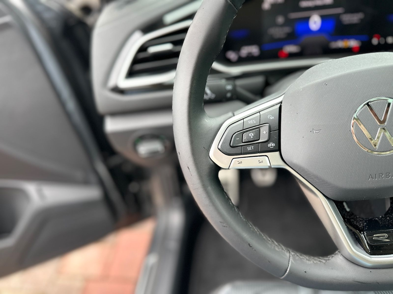 Volkswagen T-Roc 1.5 TSI R-LINE*PANO*LED*VIRTUAL*ACC — photo 12