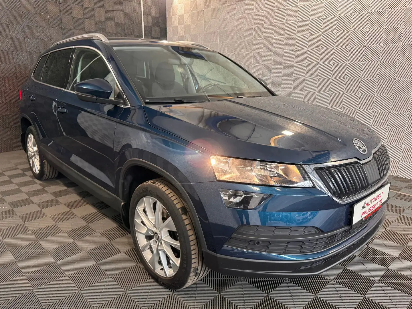 Skoda Karoq *Business Paket*APPLE-R.KAM-LED-AMBIENTE Blau - 1