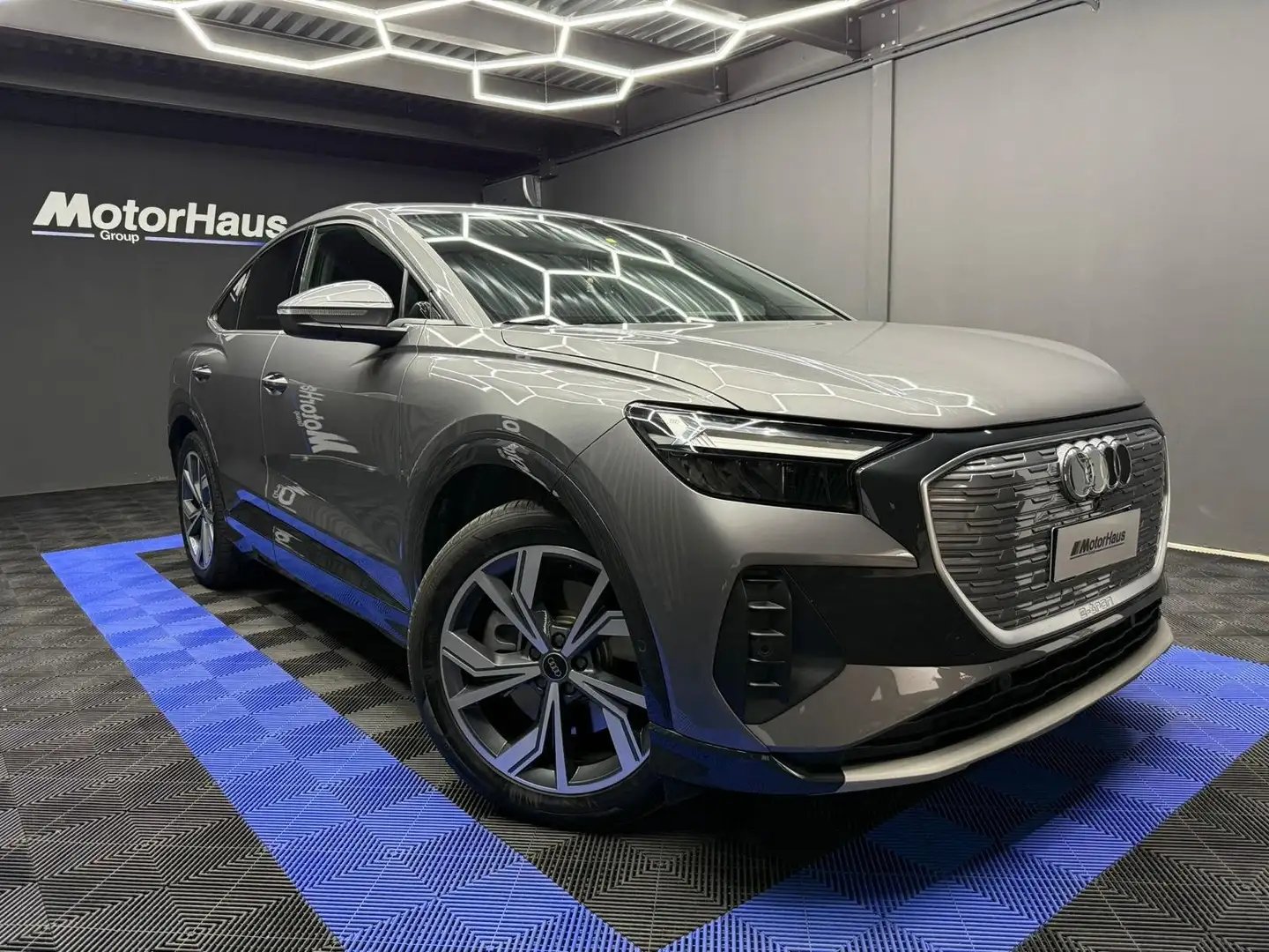 Audi Q4 e-tron Q4 Sportback e-tron 40 S line edition Grigio - 1
