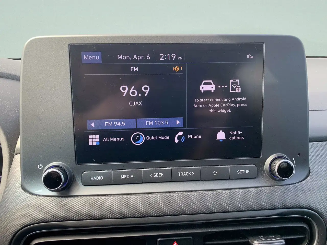 Hyundai KONA снимка Hyundai KONA