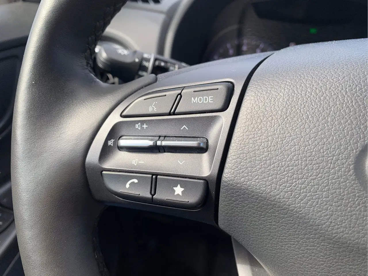Hyundai KONA снимка Hyundai KONA